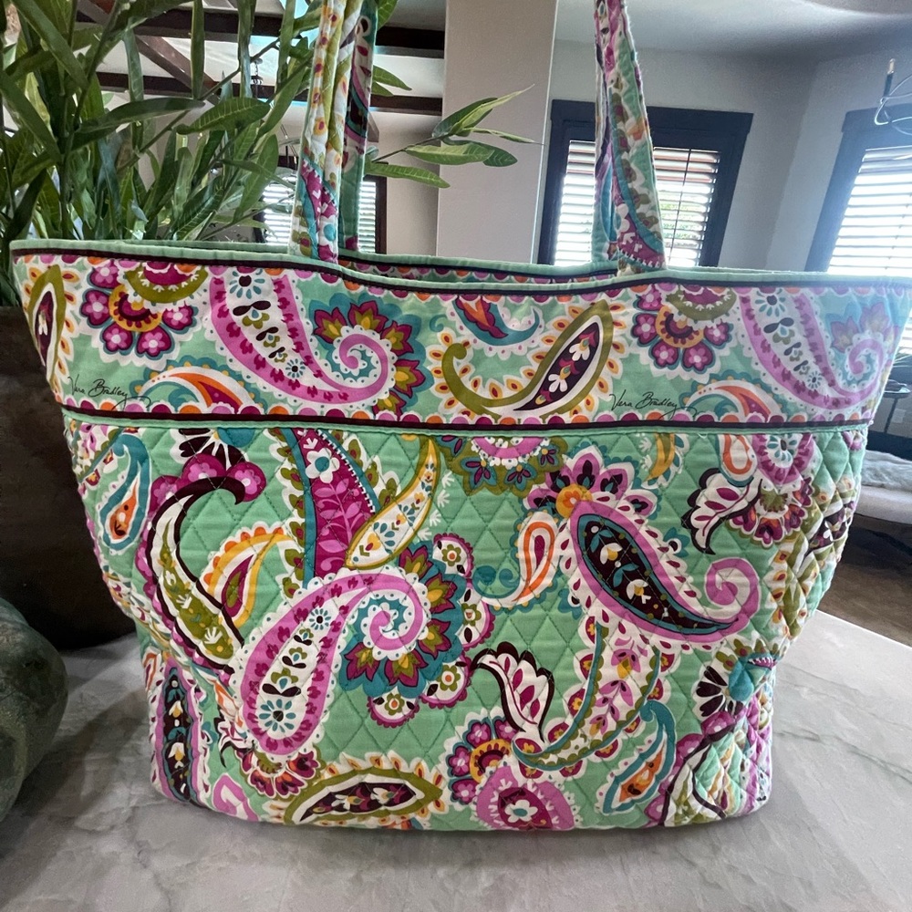 Vera Bradley “Tutti Fruitti Tote